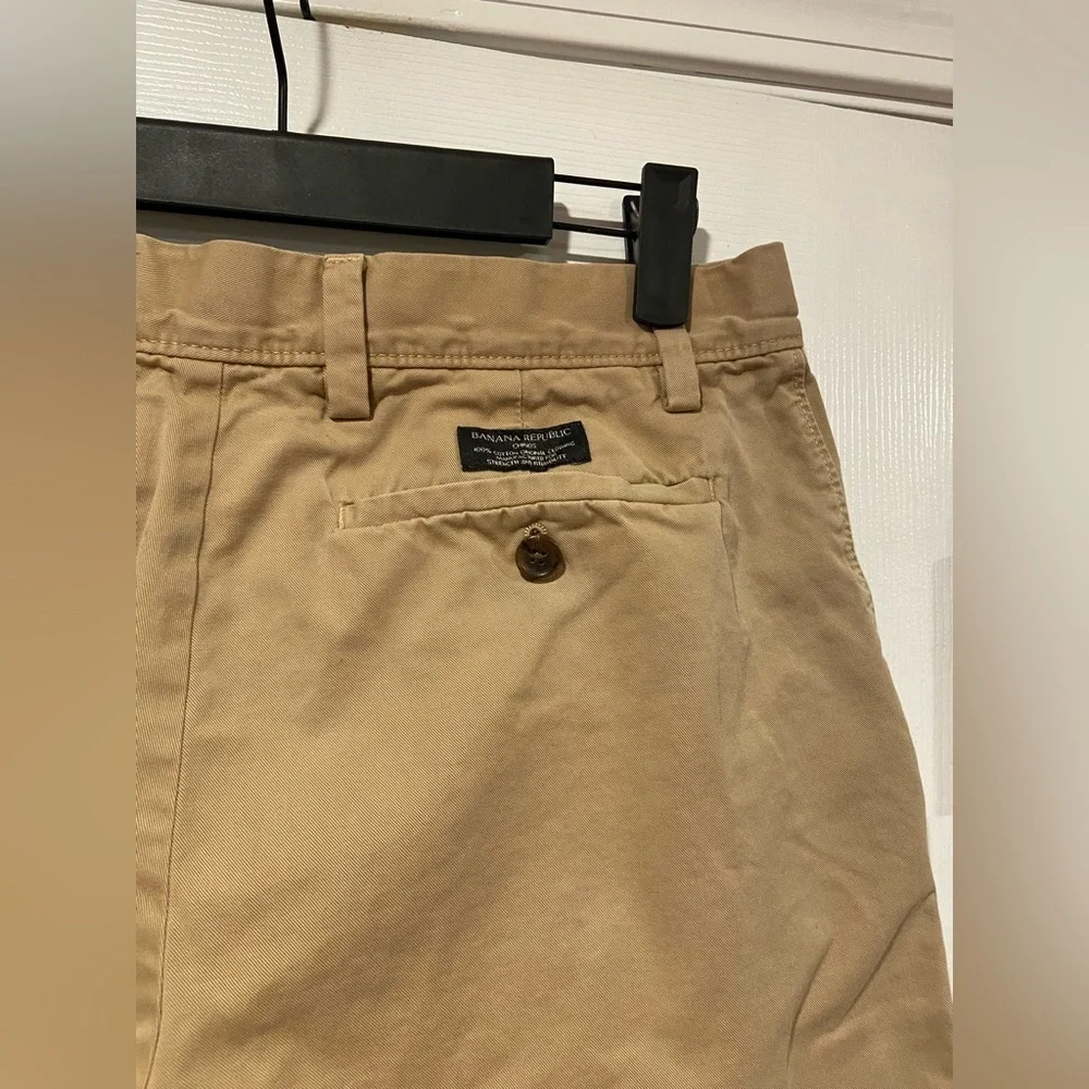 Banana Republic Size 29 Tan Khaki 100% Cotton Zip Up Chino Shorts